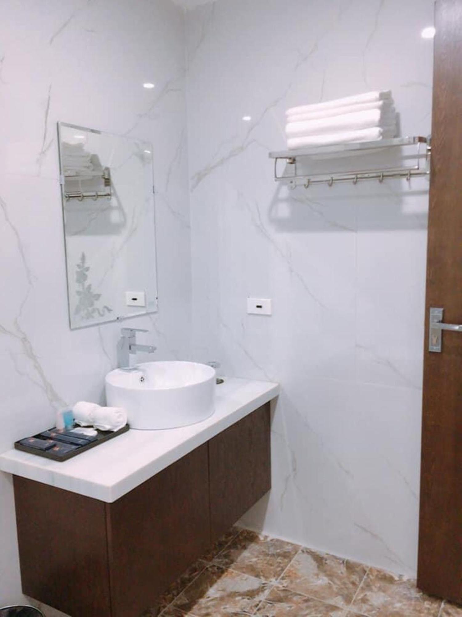 Nice Dream Hotel Vinh Yen Bagian luar foto